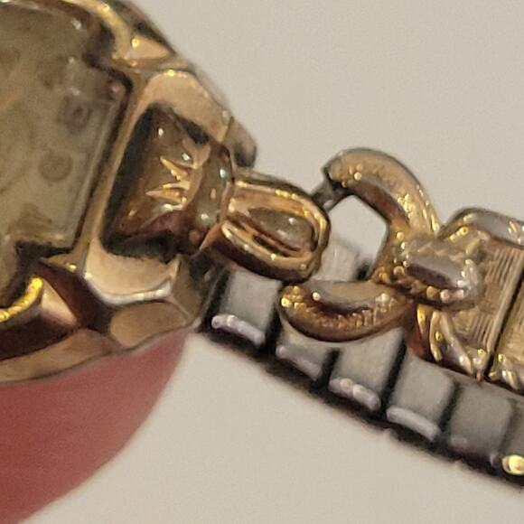 Vintage Portola Ladies Swiss Watch. Gold plated front - Picture 4 of 13